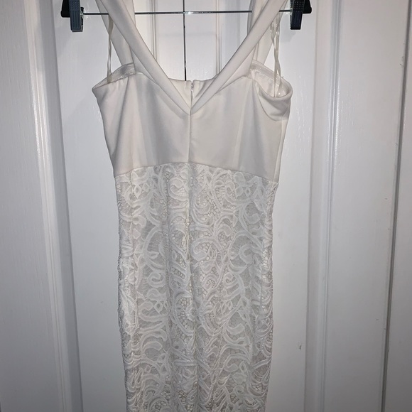 Miss California NWT SizeM white and lace dress - Picture 3 of 3
